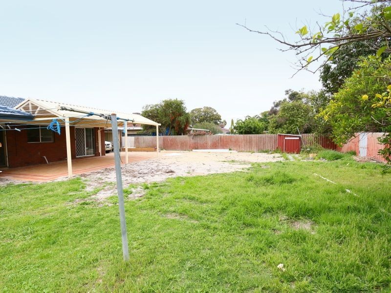 40 Lyrebird Way, Thornlie WA 6108