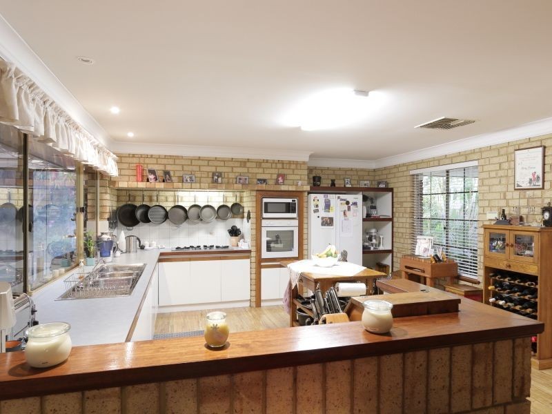 12 Cheyne Close, Thornlie WA 6108