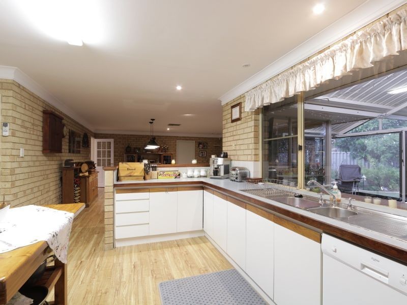 12 Cheyne Close, Thornlie WA 6108