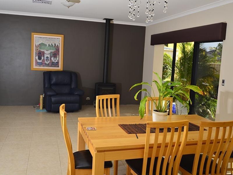 8 Hardwick Boulevard, Canning Vale WA 6155