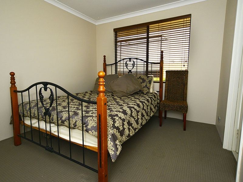 8 Hardwick Boulevard, Canning Vale WA 6155