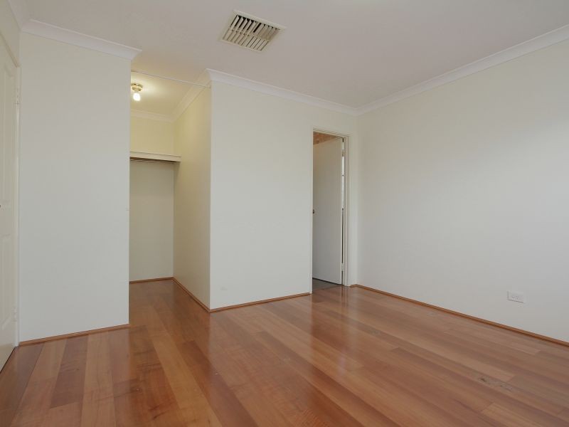 1 Lupin Close, Thornlie WA 6108