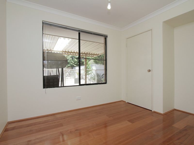 1 Lupin Close, Thornlie WA 6108