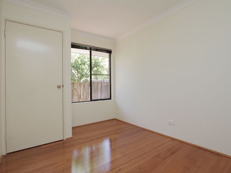 1 Lupin Close, Thornlie WA 6108