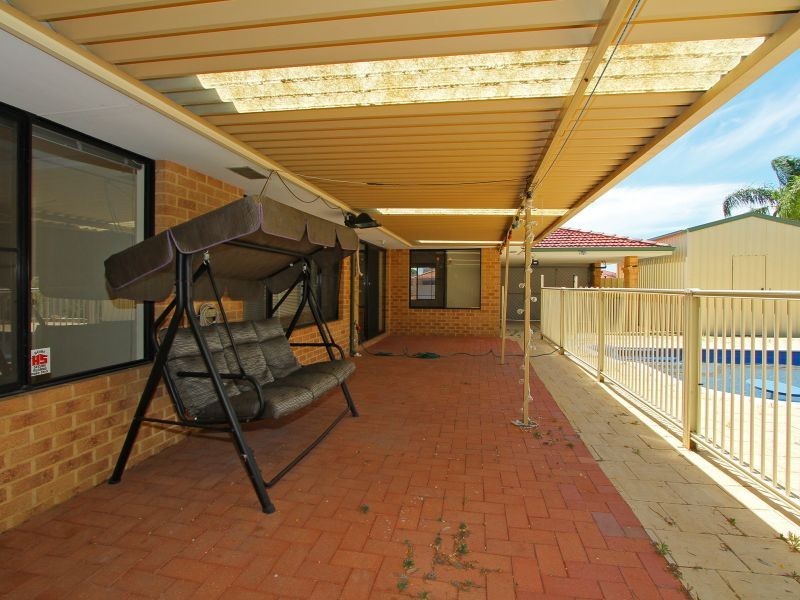 1 Lupin Close, Thornlie WA 6108