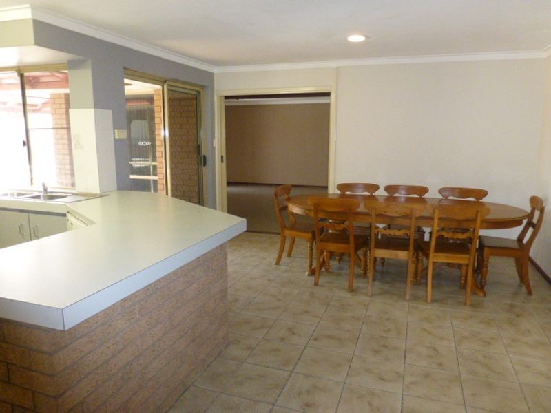 18 Haven Place, Thornlie WA 6108