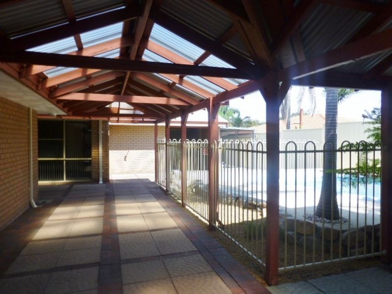 18 Haven Place, Thornlie WA 6108