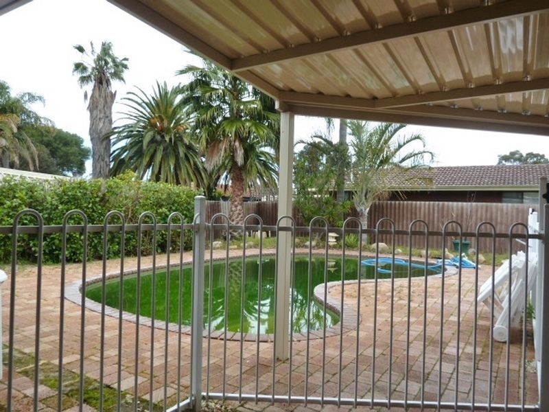 21 Storey Road, Thornlie WA 6108