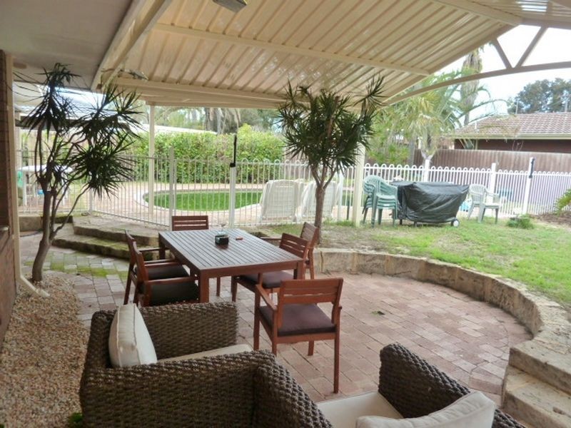 21 Storey Road, Thornlie WA 6108