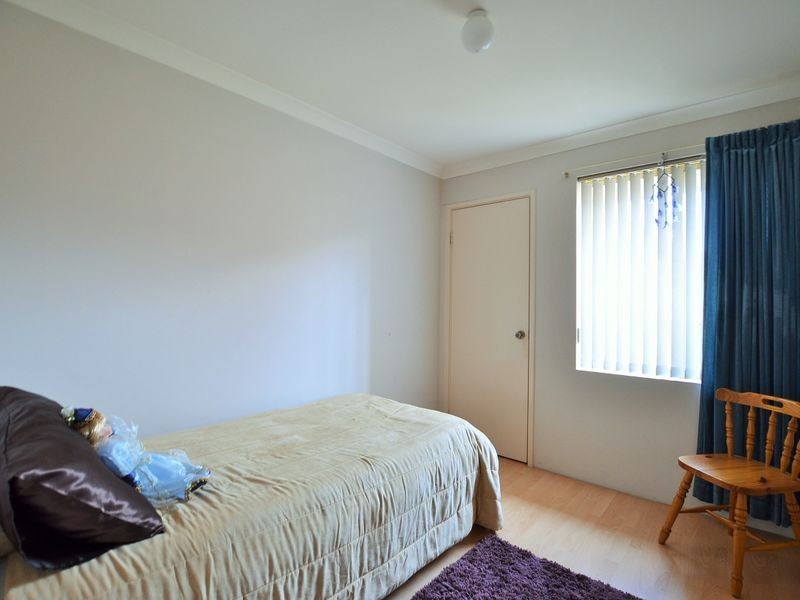 4/15 Summer Place, Thornlie WA 6108