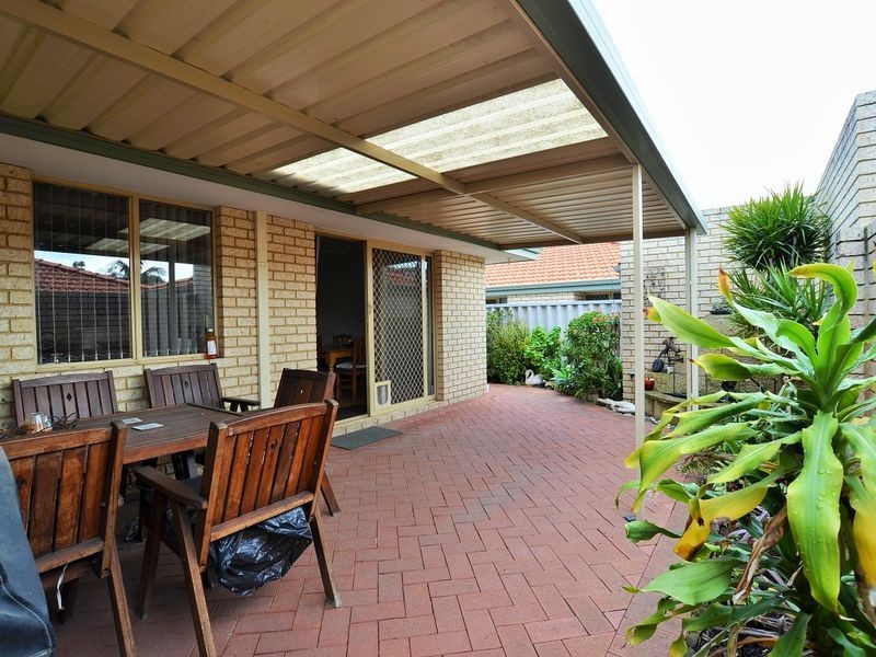 4/15 Summer Place, Thornlie WA 6108