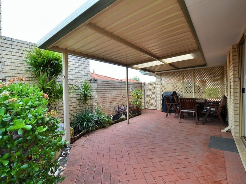 4/15 Summer Place, Thornlie WA 6108