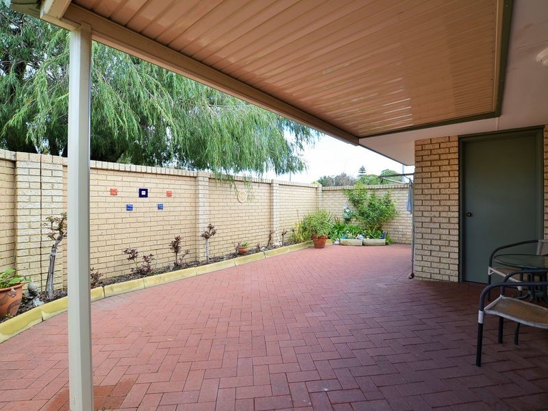 4/15 Summer Place, Thornlie WA 6108