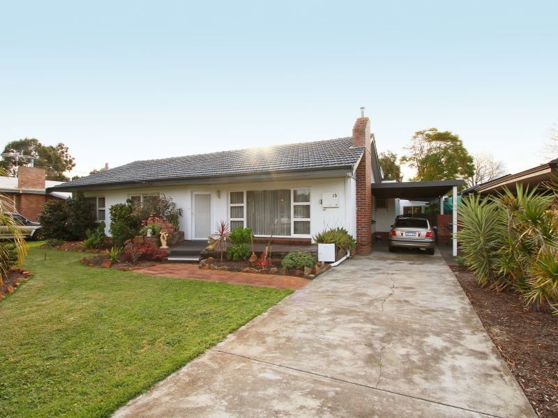 15 Selby Street, Thornlie WA 6108