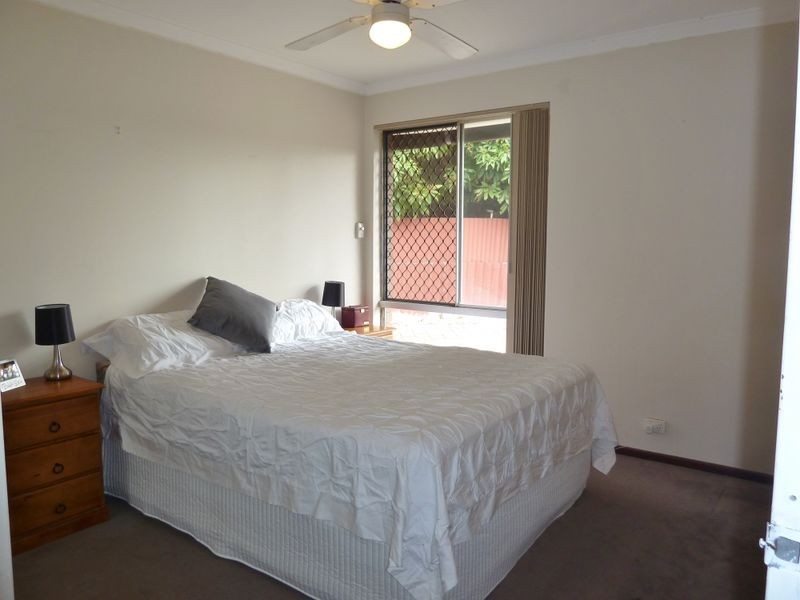 2/65 Lyrebird Way, Thornlie WA 6108