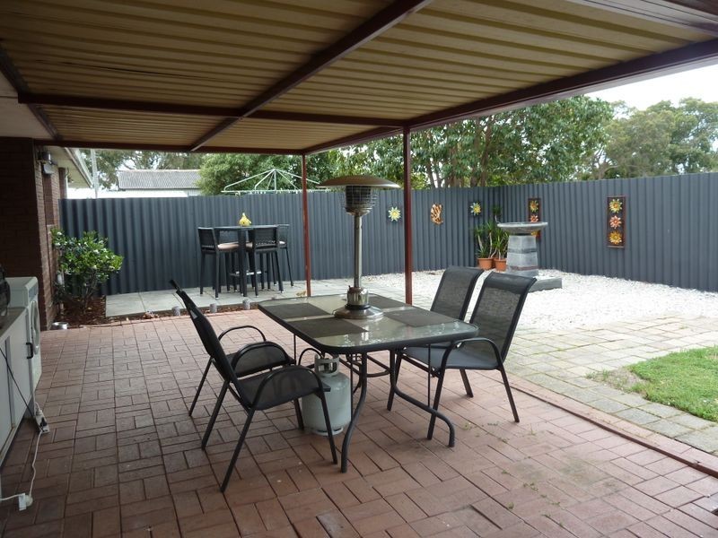 2/65 Lyrebird Way, Thornlie WA 6108