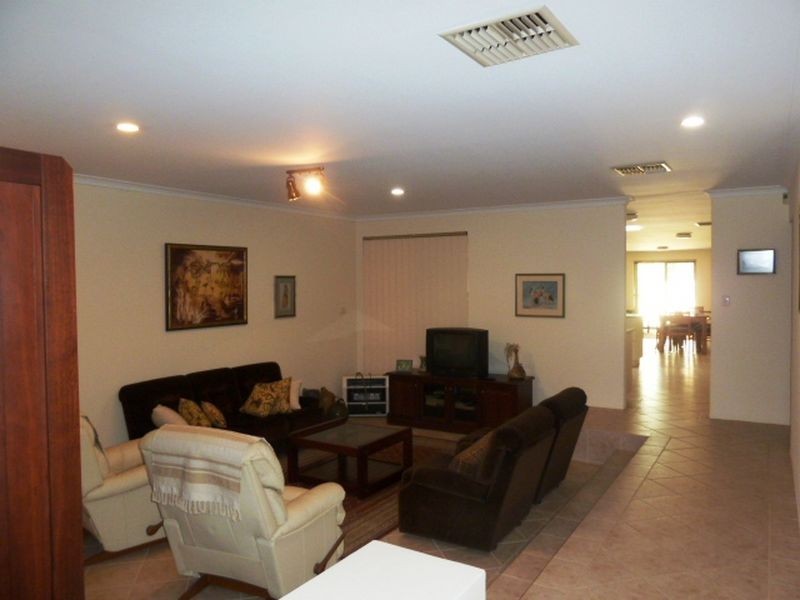 33 Victoria Road, Kenwick WA 6107