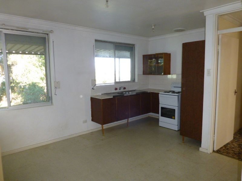 10 Thomas Street, Armadale WA 6112