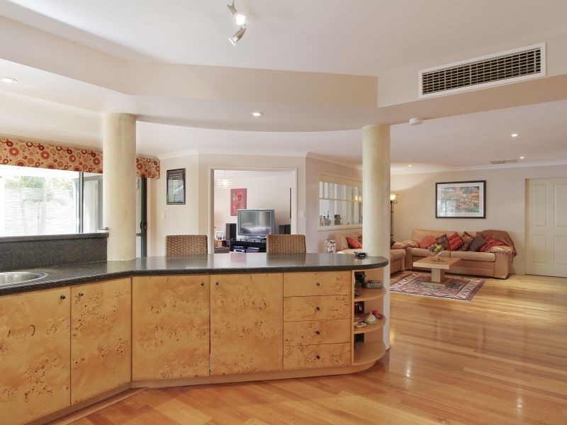 17 Sanctuary Avenue, Canning Vale WA 6155