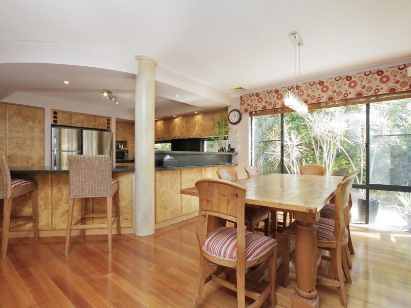 17 Sanctuary Avenue, Canning Vale WA 6155