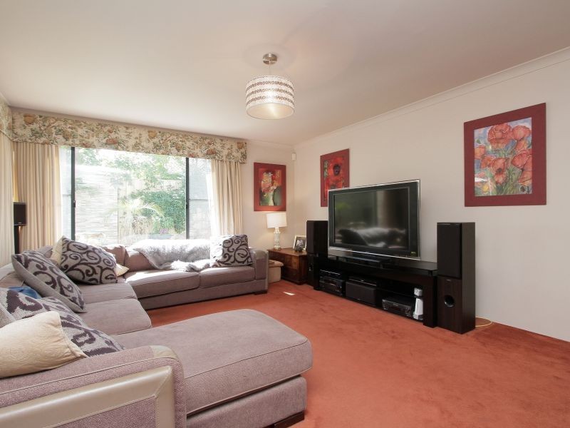 17 Sanctuary Avenue, Canning Vale WA 6155