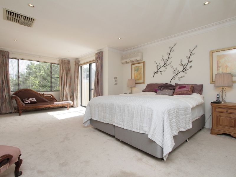 17 Sanctuary Avenue, Canning Vale WA 6155