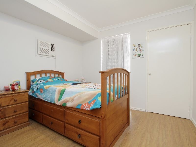 12 Blakemore Retreat, Huntingdale WA 6110