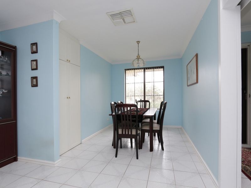 168 McNeill Road, Champion Lakes WA 6111