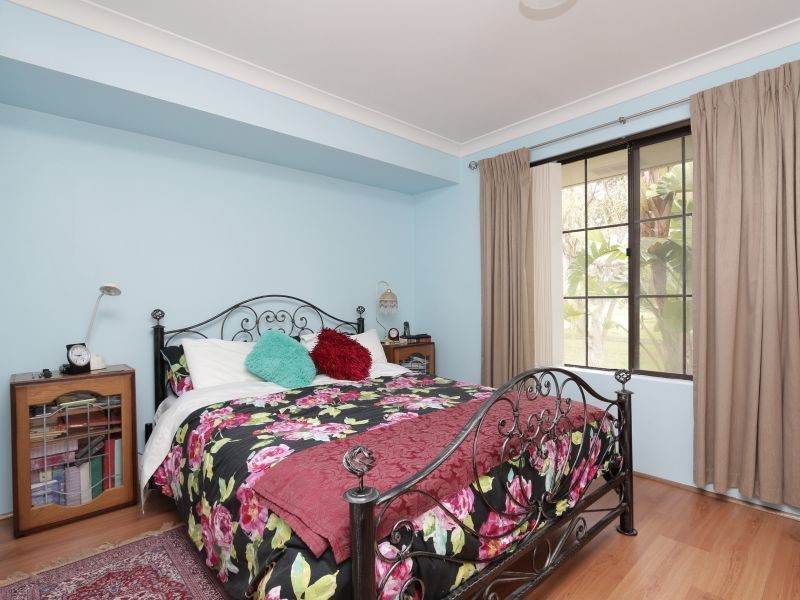 168 McNeill Road, Champion Lakes WA 6111