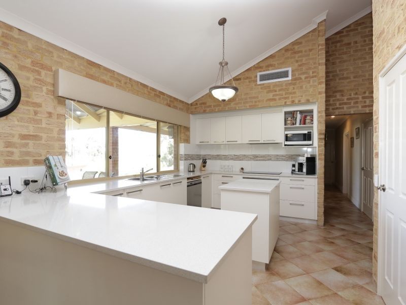 27 Glendale Crescent, Jandakot WA 6164