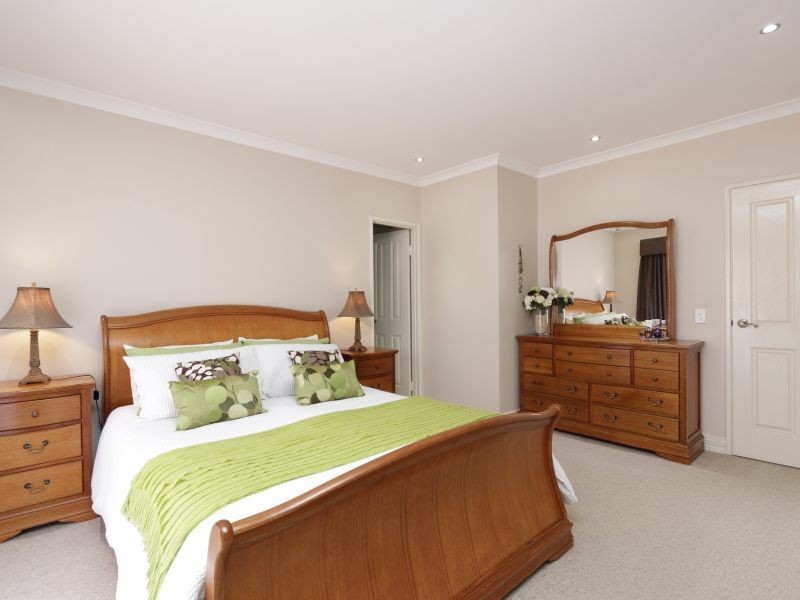 27 Glendale Crescent, Jandakot WA 6164