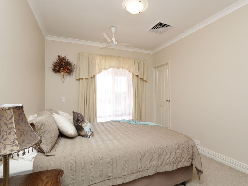 27 Glendale Crescent, Jandakot WA 6164