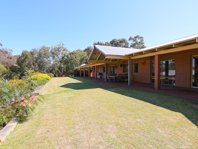 27 Glendale Crescent, Jandakot WA 6164