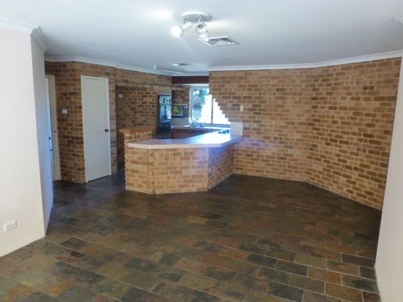 7 Wilfred Road, Canning Vale WA 6155