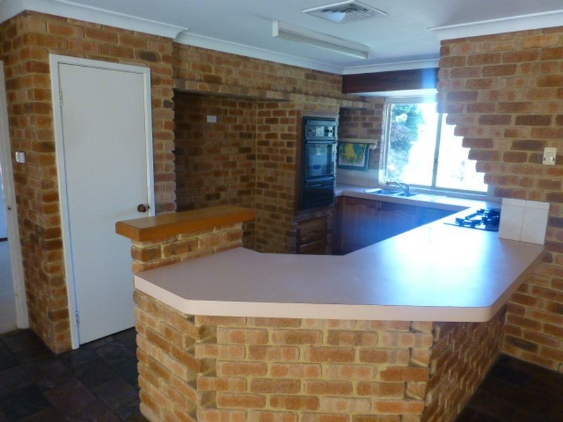 7 Wilfred Road, Canning Vale WA 6155