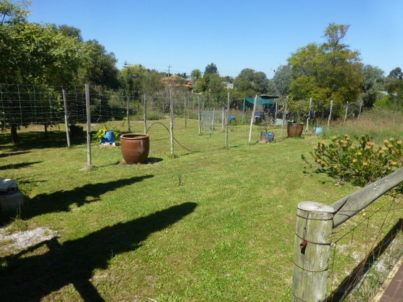 7 Wilfred Road, Canning Vale WA 6155