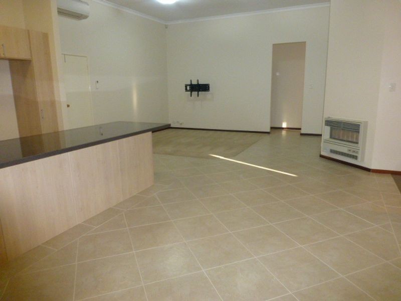 19 Glenbrook Road, Thornlie WA 6108