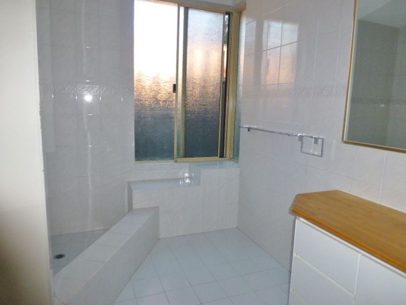 19 Glenbrook Road, Thornlie WA 6108