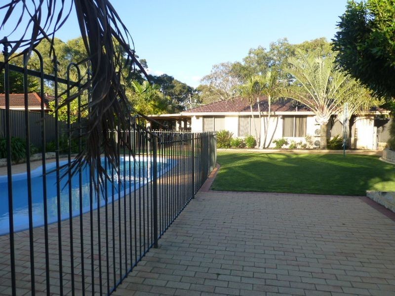 19 Glenbrook Road, Thornlie WA 6108