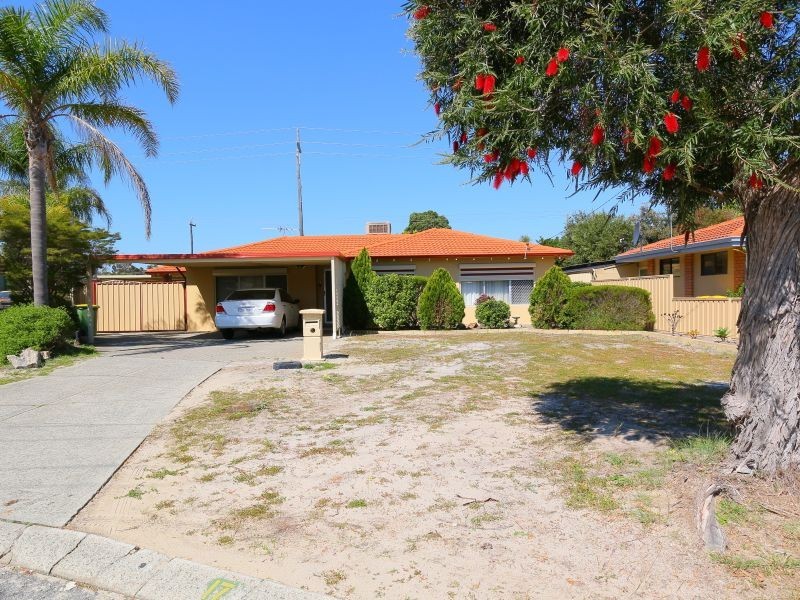 17 Ivanhoe Place, Gosnells WA 6110