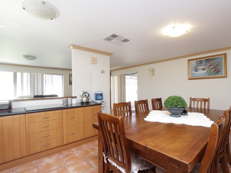 17 Ivanhoe Place, Gosnells WA 6110