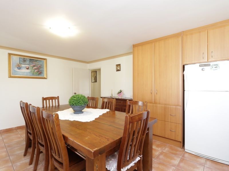 17 Ivanhoe Place, Gosnells WA 6110