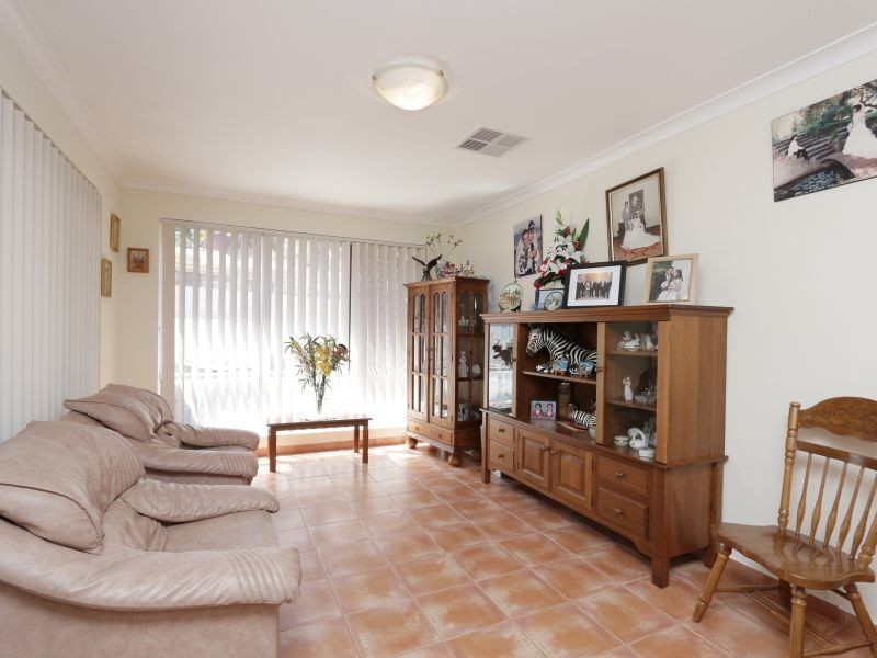 17 Ivanhoe Place, Gosnells WA 6110