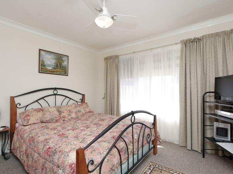 17 Ivanhoe Place, Gosnells WA 6110