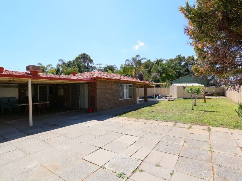 17 Ivanhoe Place, Gosnells WA 6110