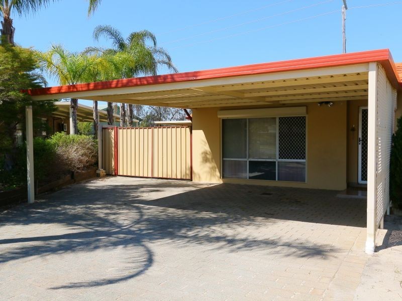 17 Ivanhoe Place, Gosnells WA 6110