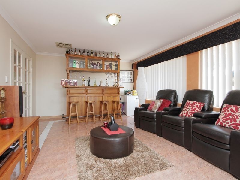 5 Rosea Court, Thornlie WA 6108