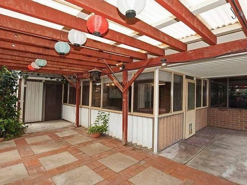 9 Sidcup Way, Kelmscott WA 6111