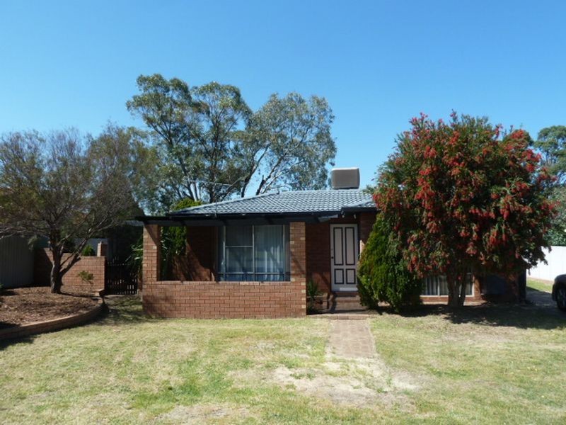 122 Dellar Road, Maddington WA 6109