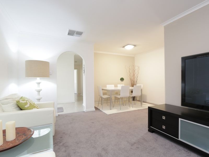 8 Gallant Court, Thornlie WA 6108